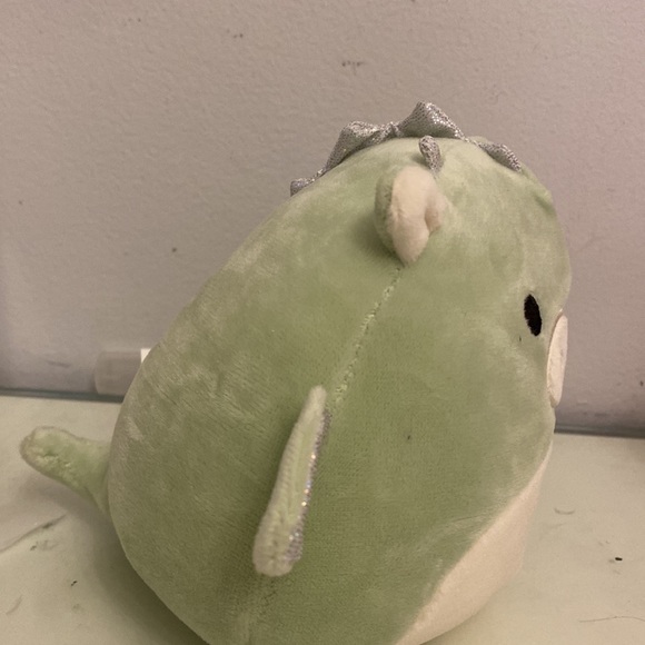 Drew the dragon squishmallows 5” valentines - Picture 3 of 3